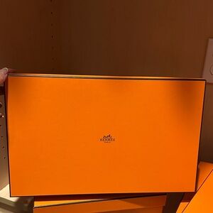Hermès Vibrant Orange Gift Box